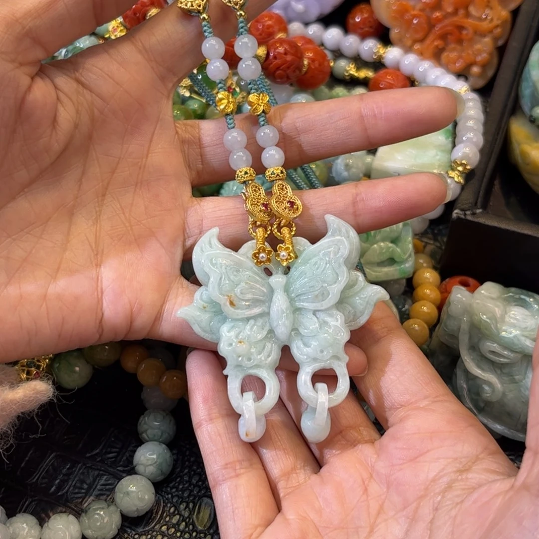 翡翠颈饰未镶嵌待编款