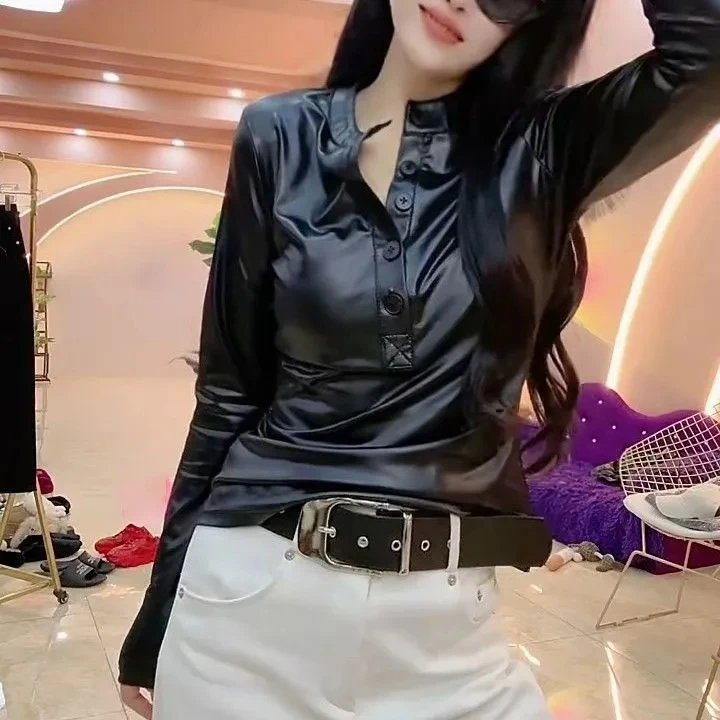 2025春秋新款时尚pu皮长袖T恤女修身显瘦休闲百搭打底上衣小衫