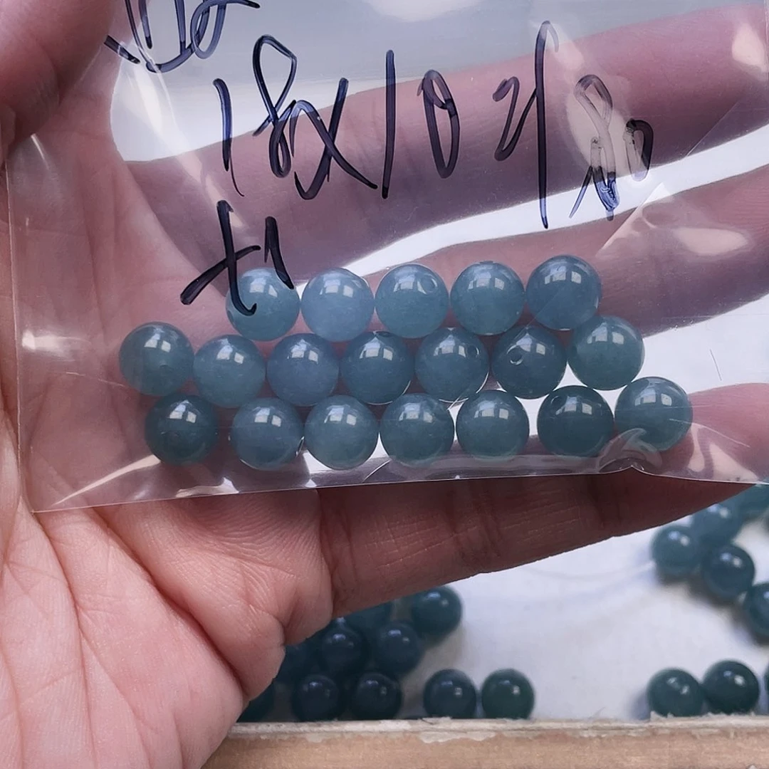 翡翠手链未镶嵌小****?