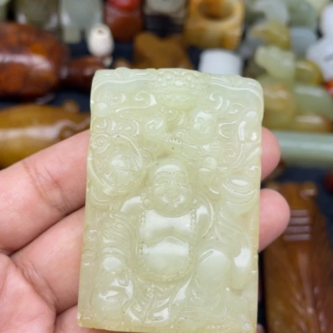 蛇纹石玉未镶嵌颈饰73