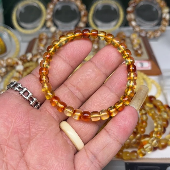 B***n琥珀未镶嵌裸石70号