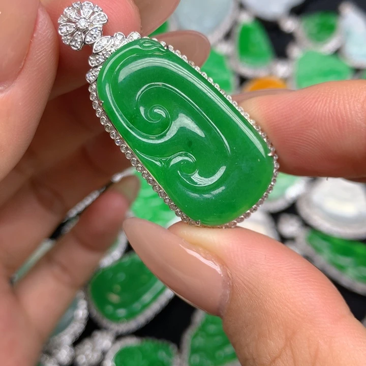 翡翠18K金镶嵌吊坠(不含链)