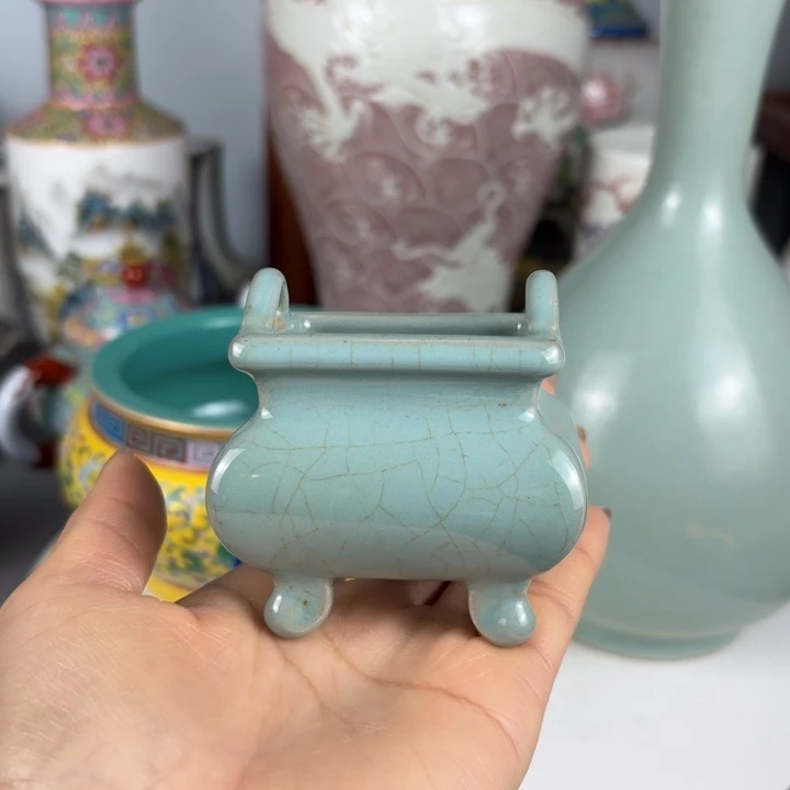 摆件汝窑炉………………