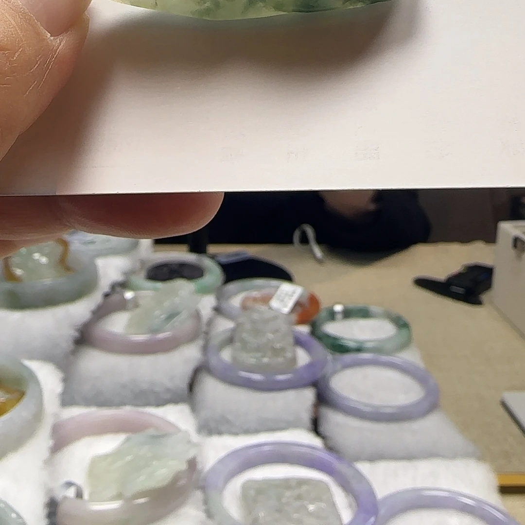 翡翠未镶嵌颈饰冰飘花随形吊坠