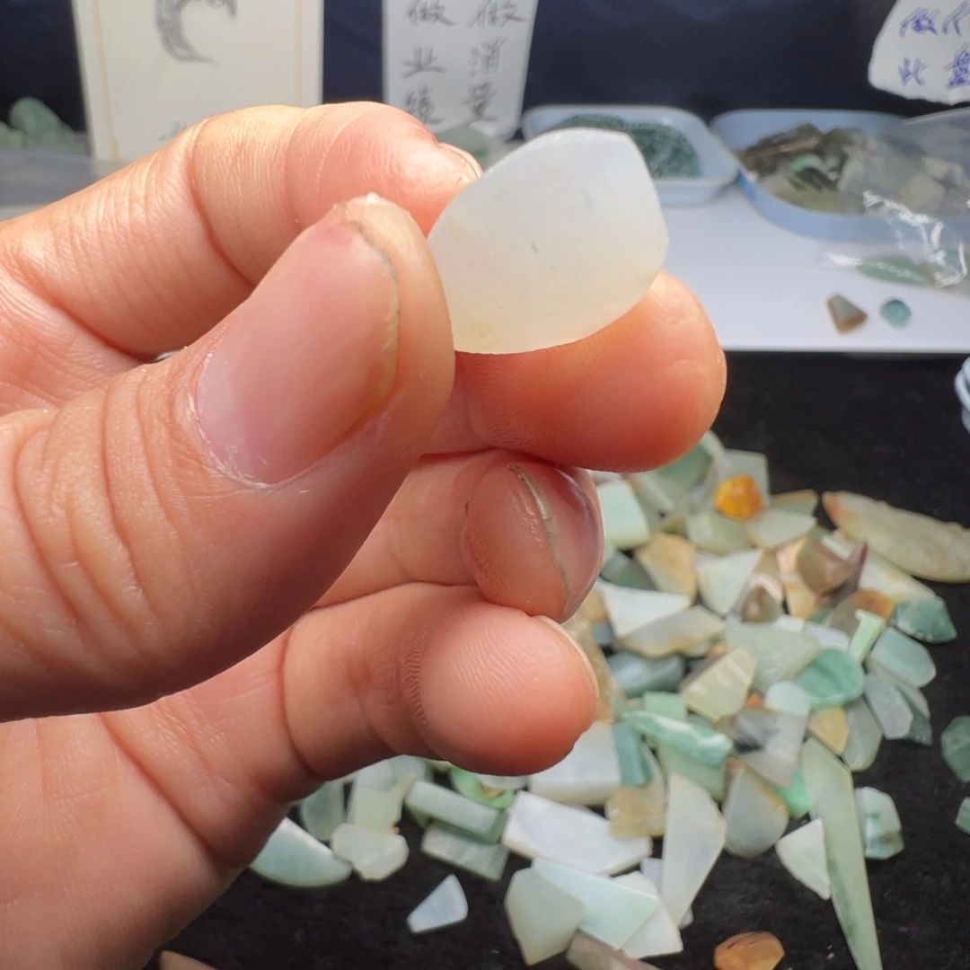 翡翠裸石缅甸翡翠A货