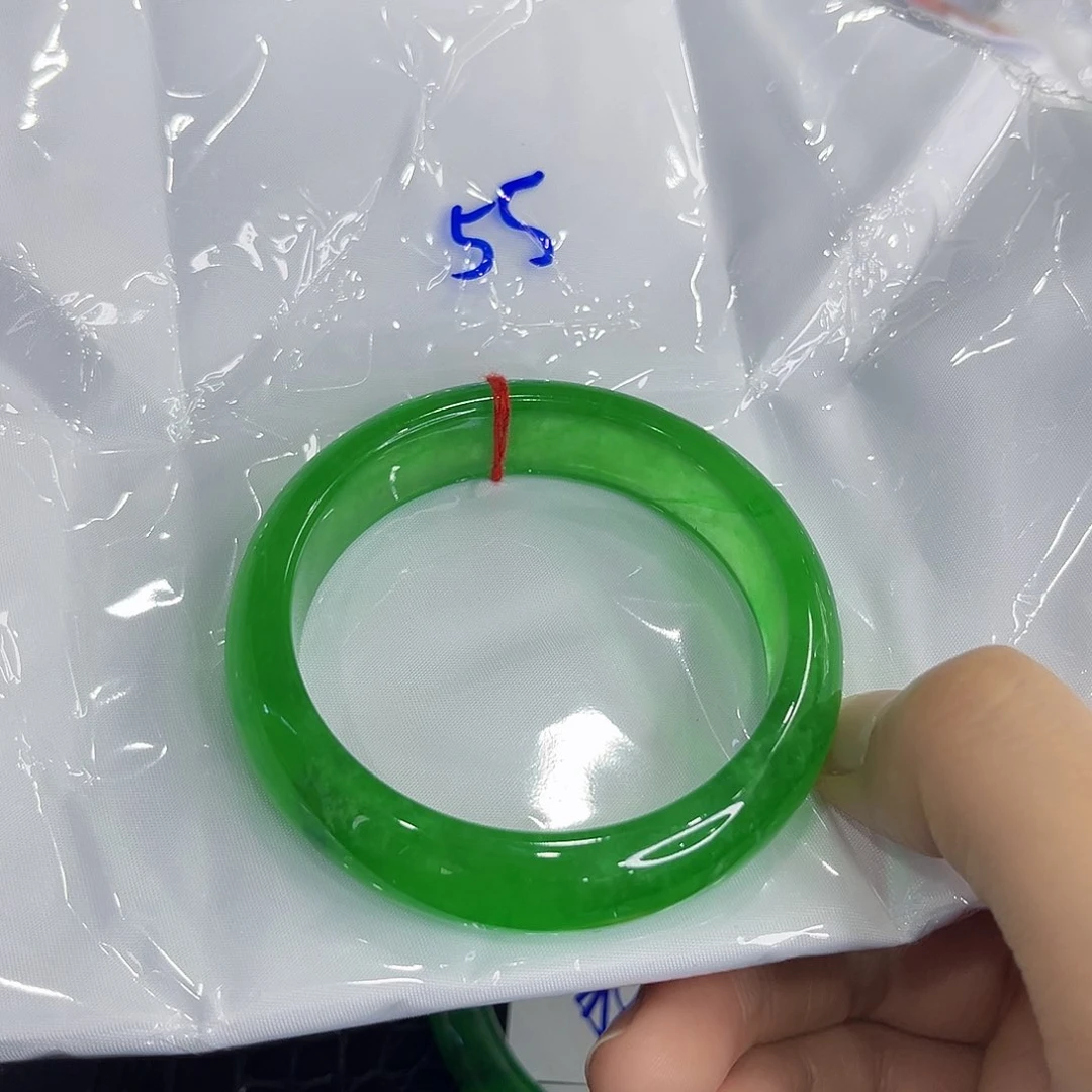 翡翠手镯未镶嵌小*哥手镯