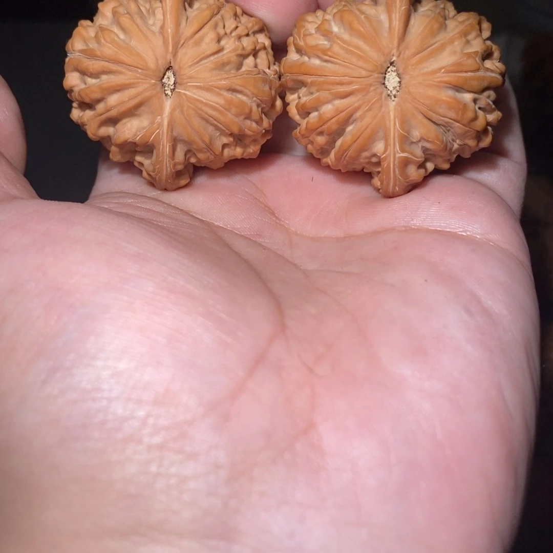 桃核吊坠42球磨。