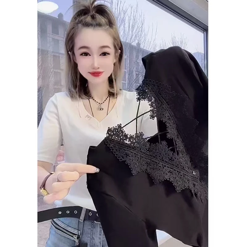 大码女装夏季新款时尚T恤女韩版V领蕾丝拼接胖妹妹打底短袖上衣潮