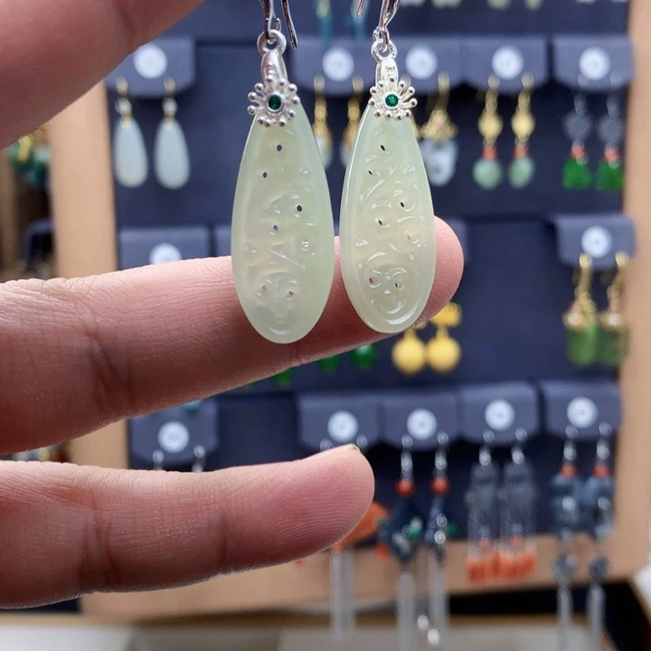 未镶嵌和田玉耳饰