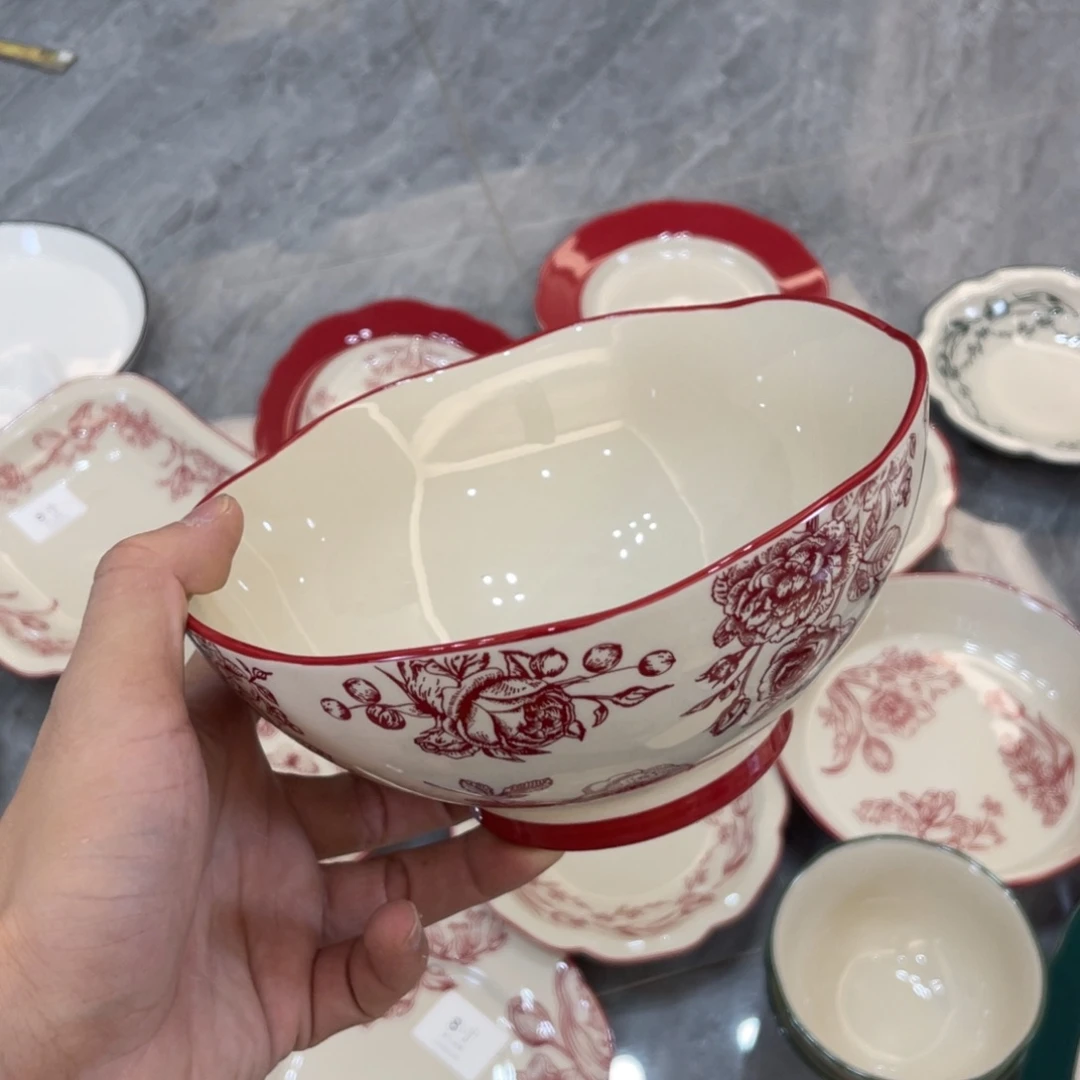 陶瓷微瑕餐具介意勿拍，满18飞！