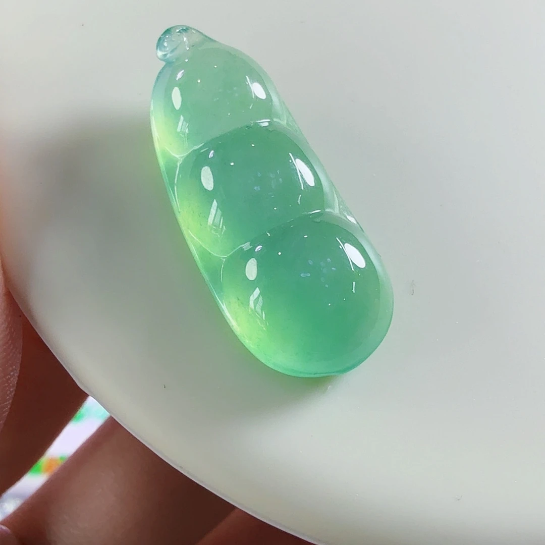 翡翠未镶嵌颈饰阳光玫瑰豆子