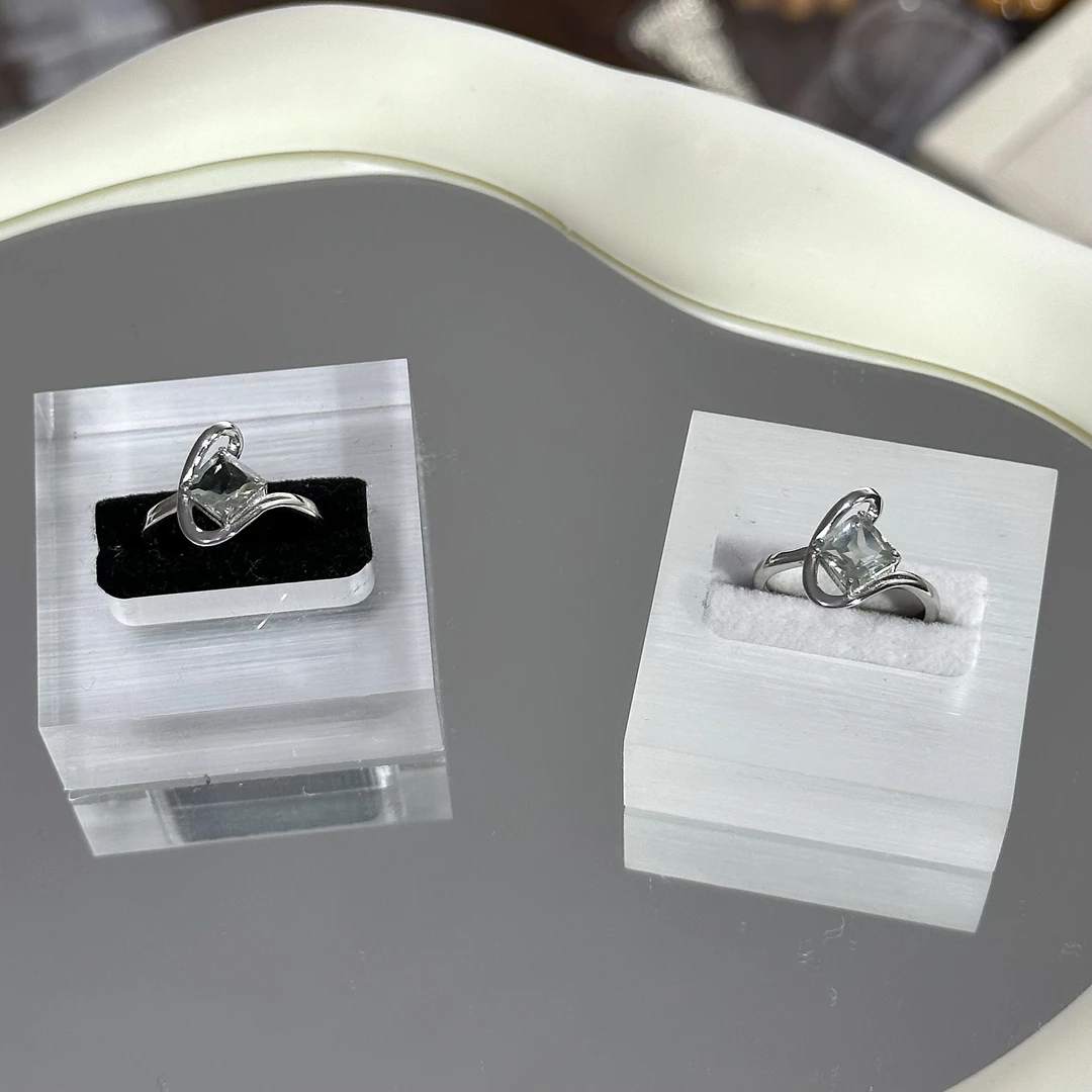 天然绿水晶925银底托戒指