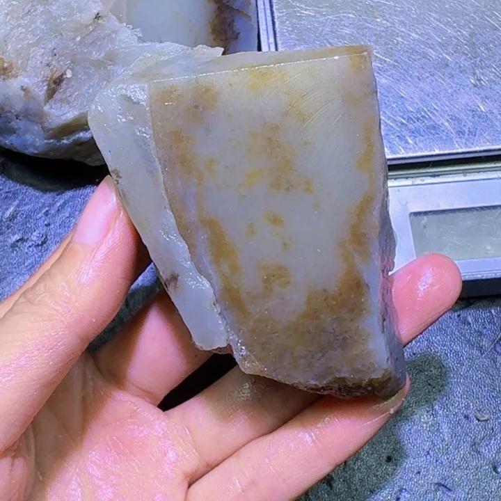 和田玉未镶嵌珠宝半成品