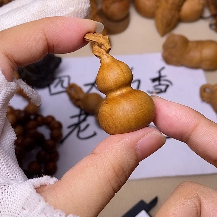 檀香木手串/手链老山檀香雕刻龙头葫芦
