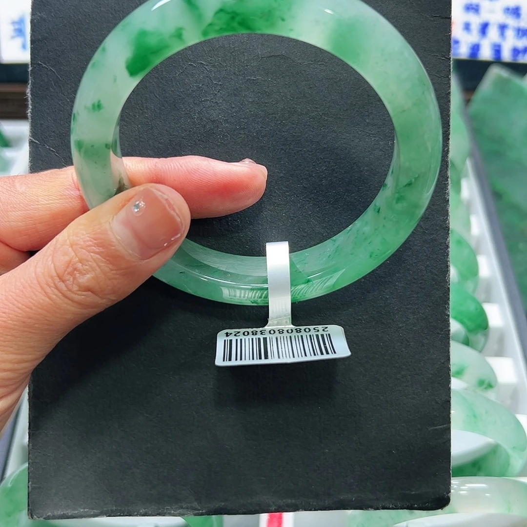 石英质玉（非洲翠）未镶嵌手镯