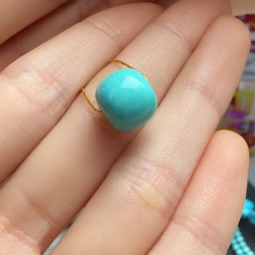 绿松石未镶嵌颈饰