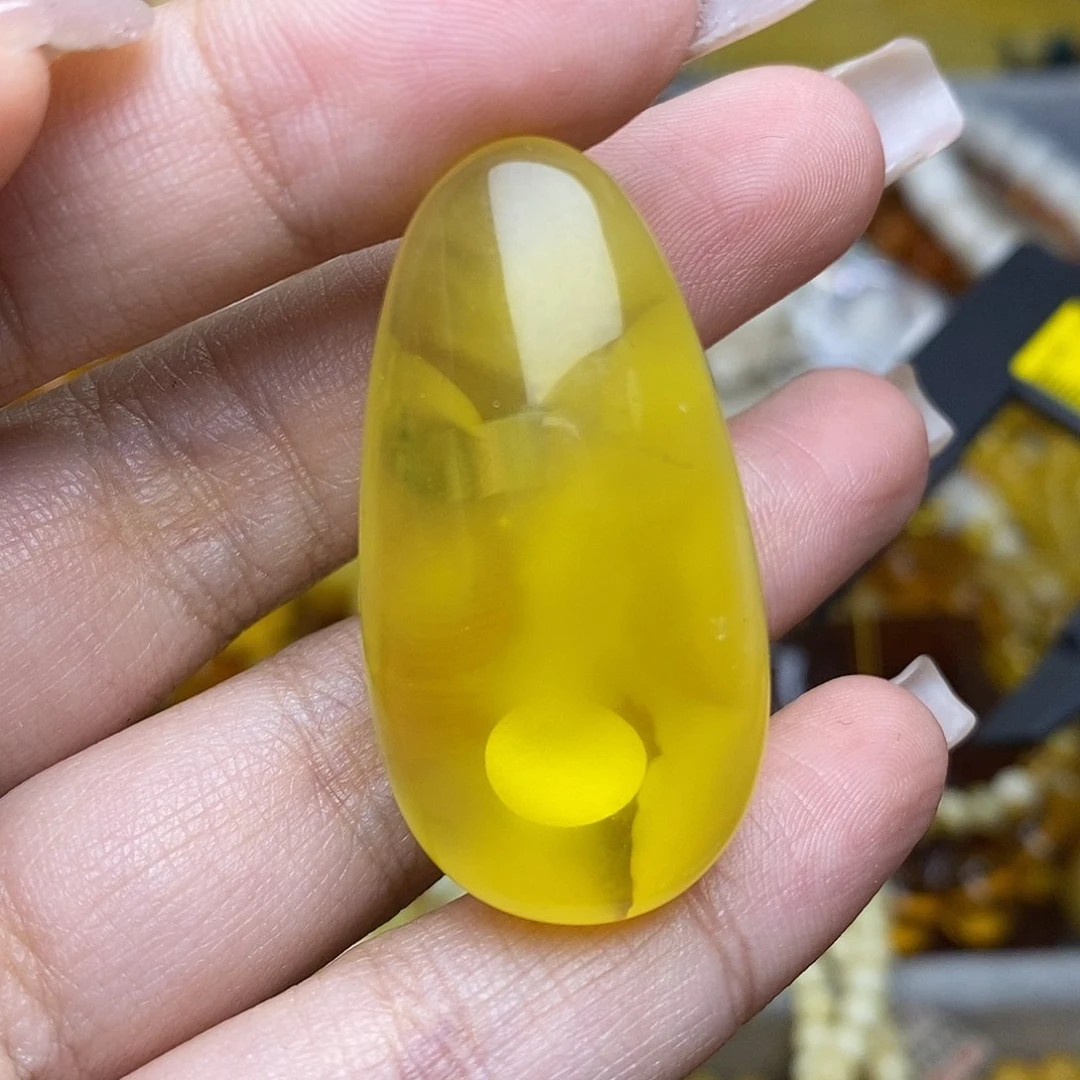 未镶嵌琥珀珠宝奇石