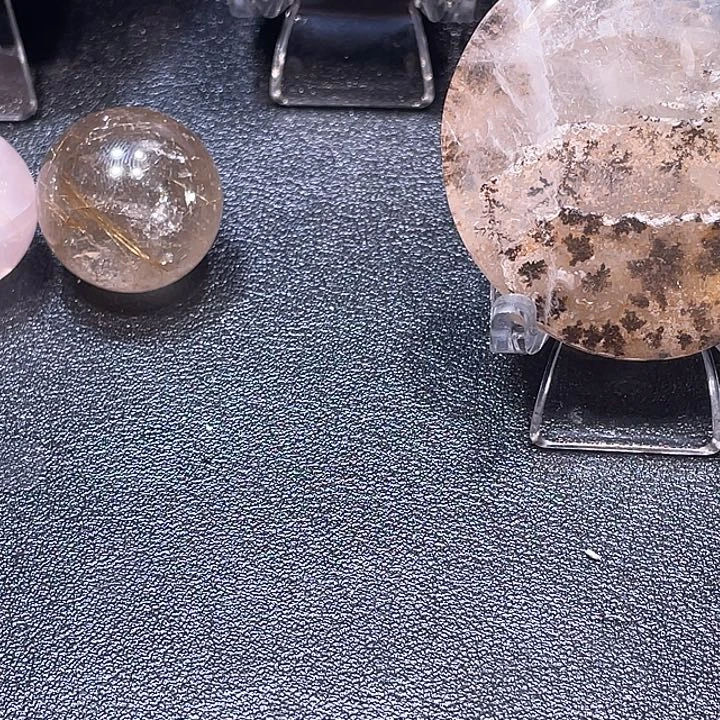 未镶嵌发晶颈饰钛