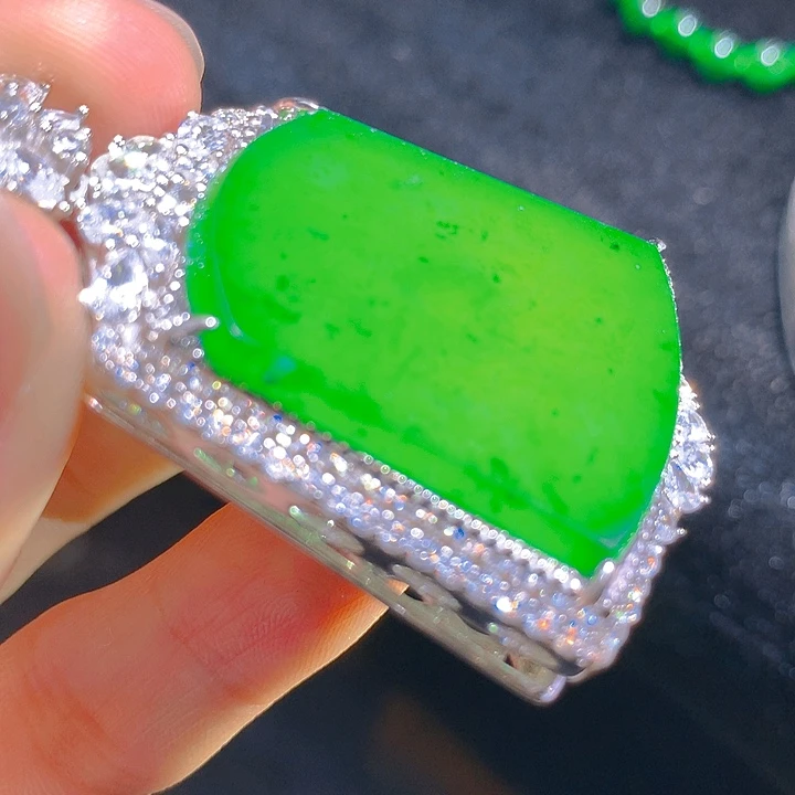 【闪购商品】翡翠颈饰银S925镶嵌翡翠