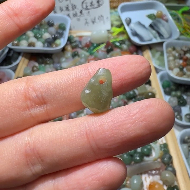 和田玉未镶嵌珠宝半成品