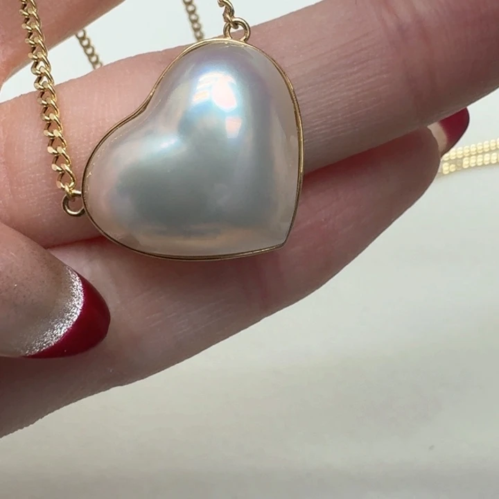 拼合珍珠（马贝珠）颈饰18K金镶嵌