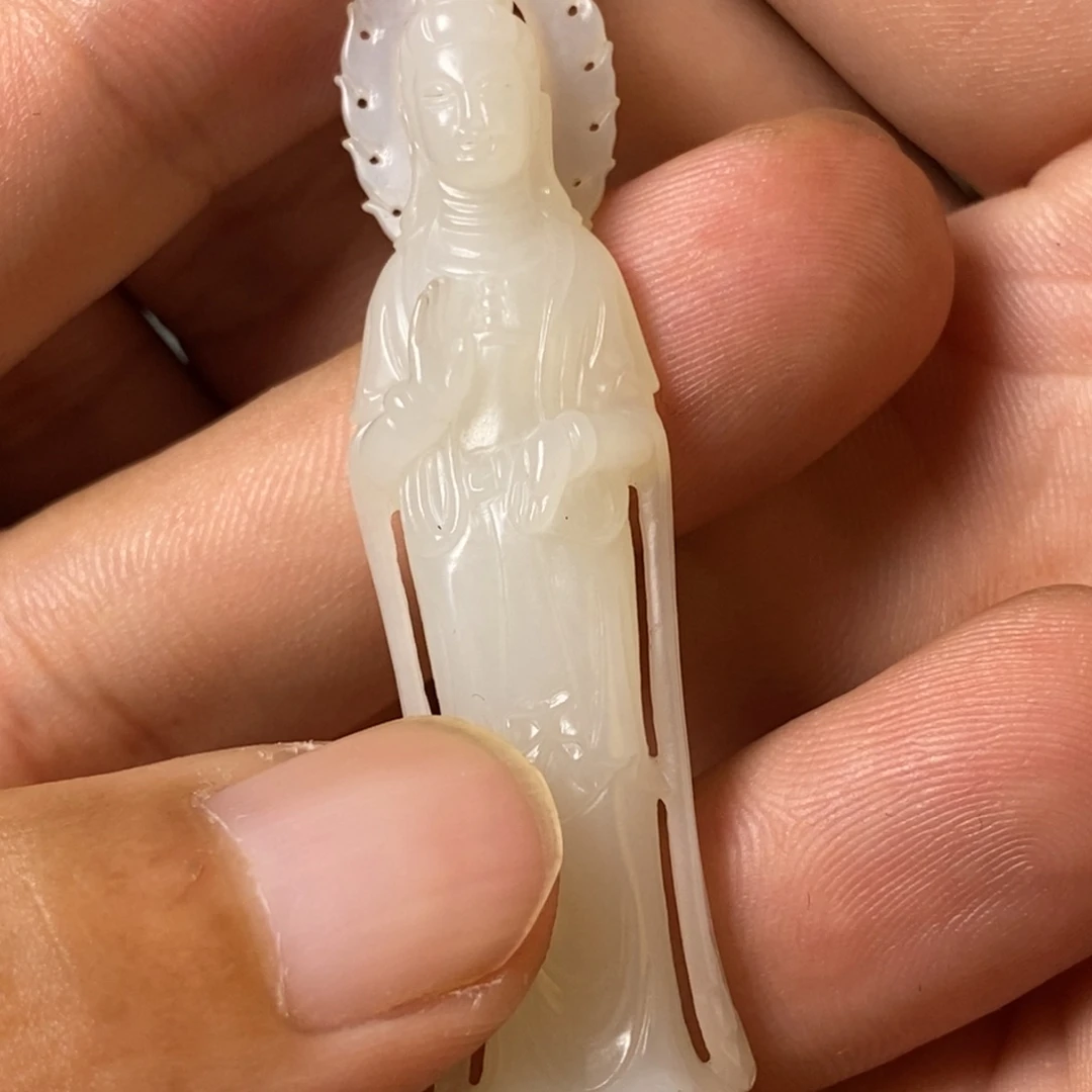 颈饰未镶嵌和田玉玩*