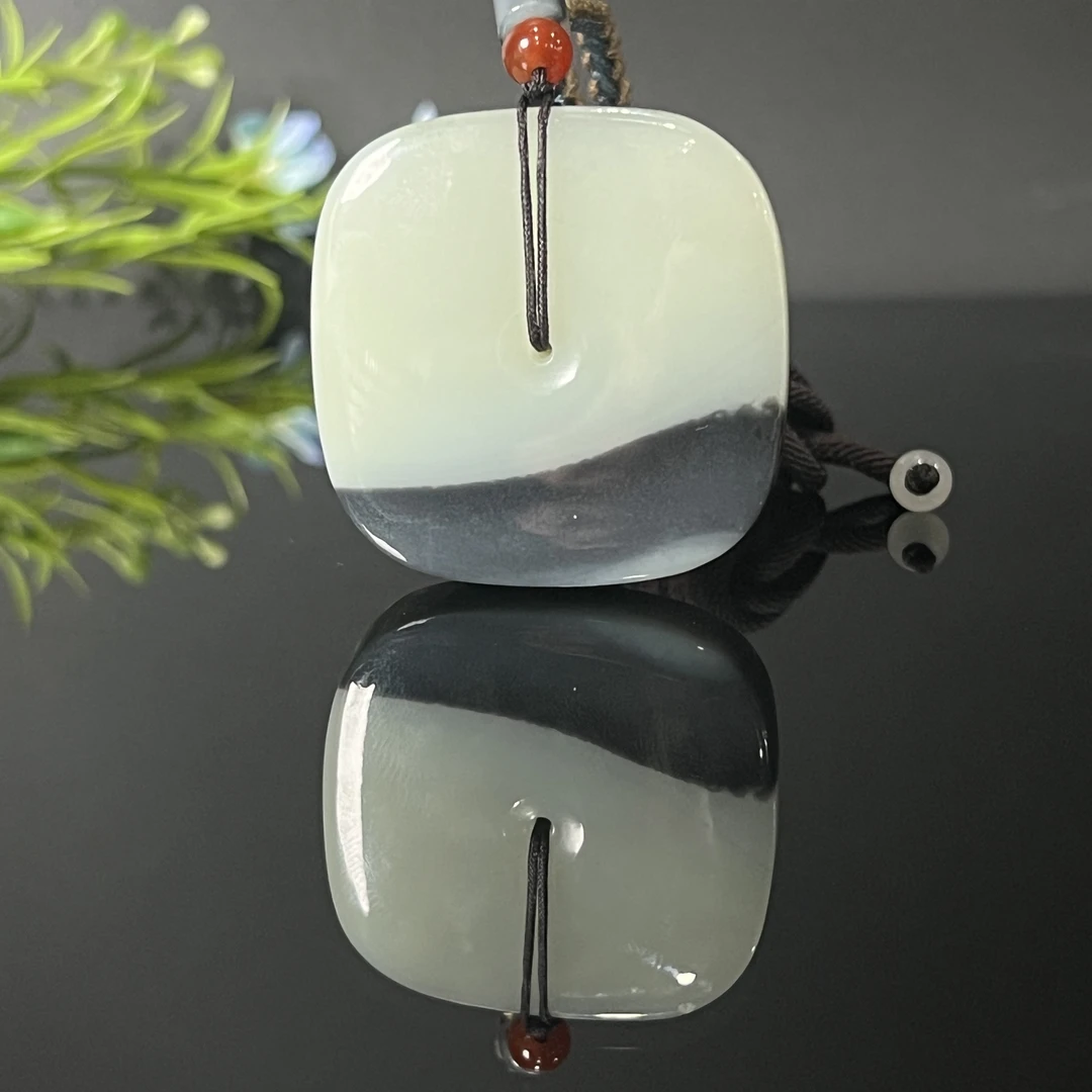 1228GC8814和田玉挂件