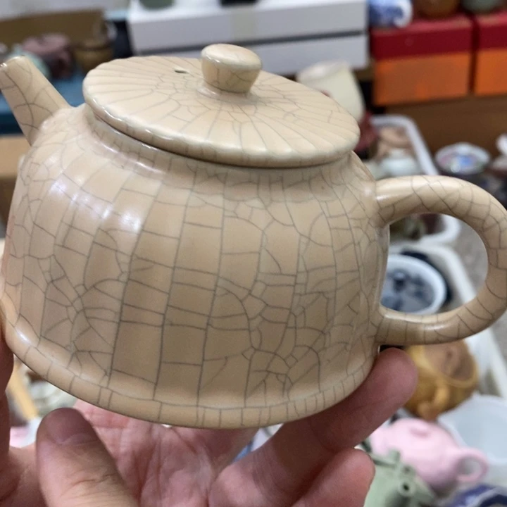 陶瓷艺术品及陶瓷壶