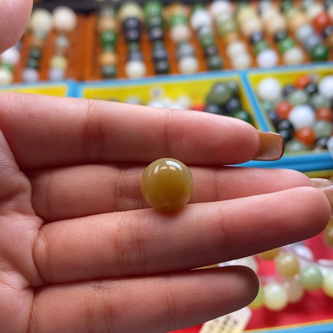 和田玉未镶嵌珠宝奇石福利黄糖单珠z12（有色飘棉