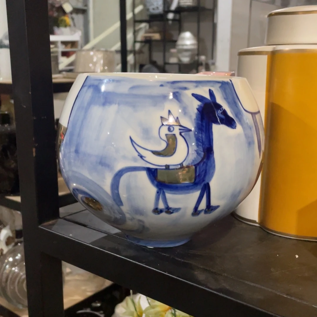 陶瓷花瓶，仿真绿植。