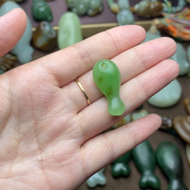 【闪购商品】颈饰未镶嵌和田玉招**金