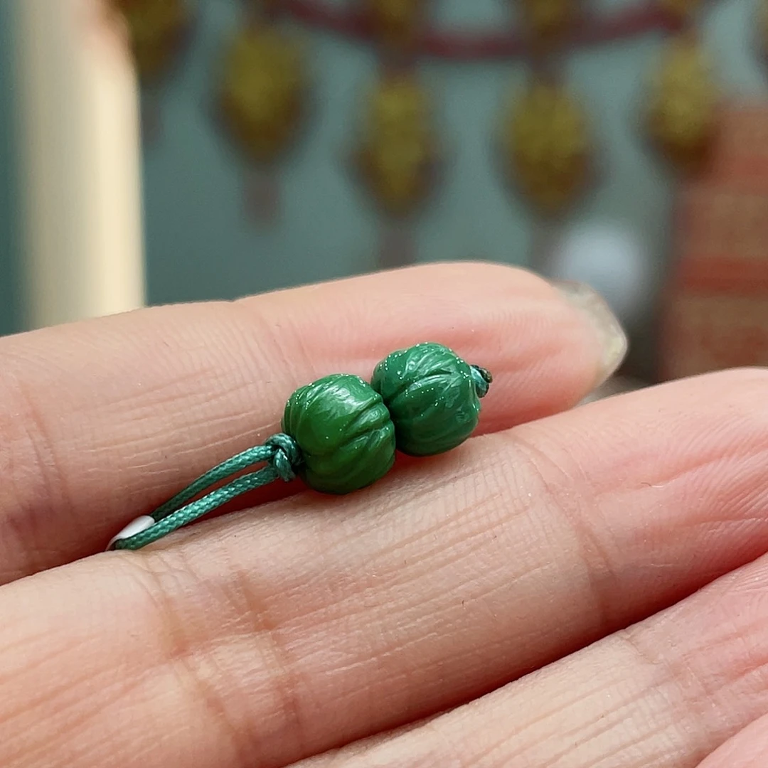 绿松石颈饰未镶嵌