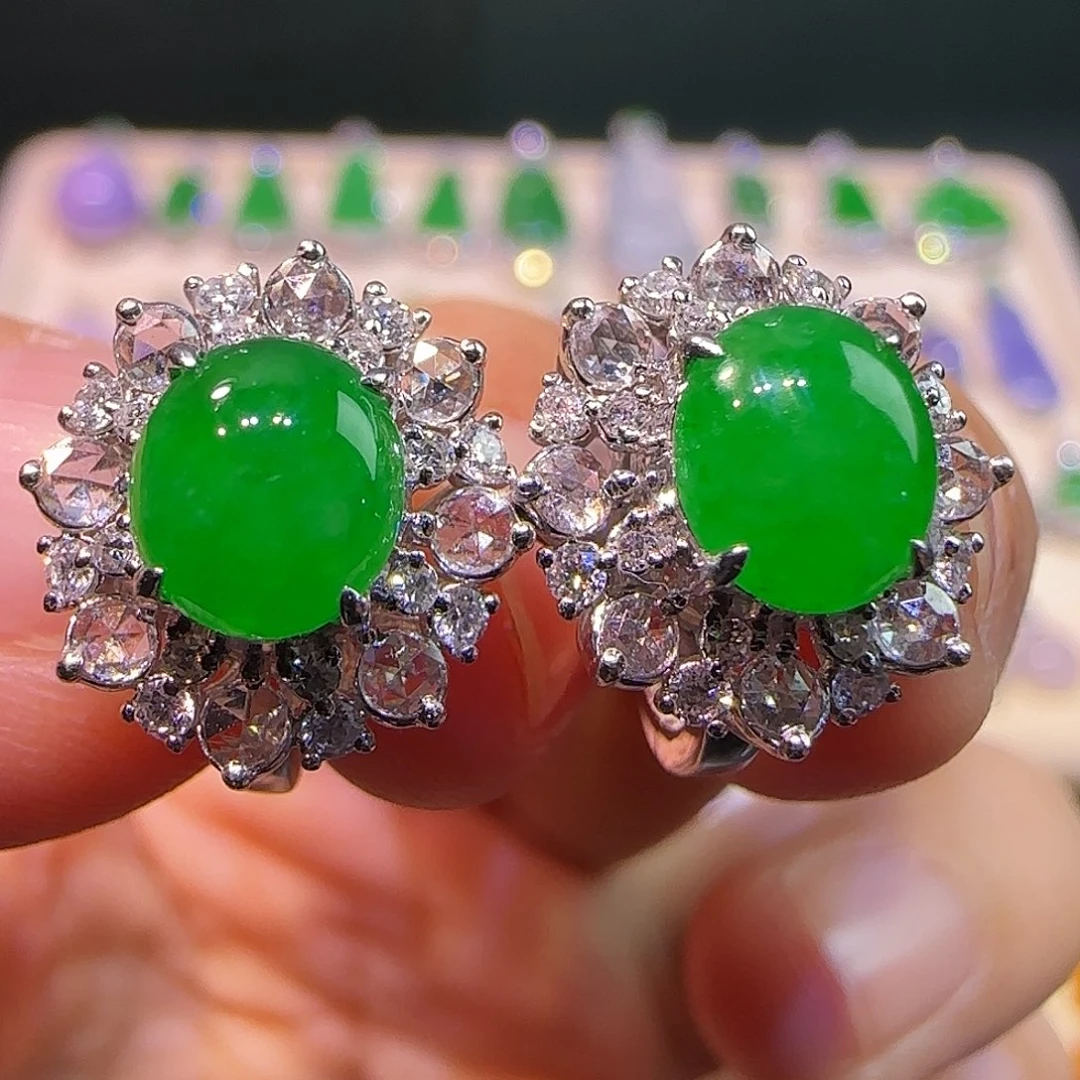 翡翠18K金镶嵌耳钉