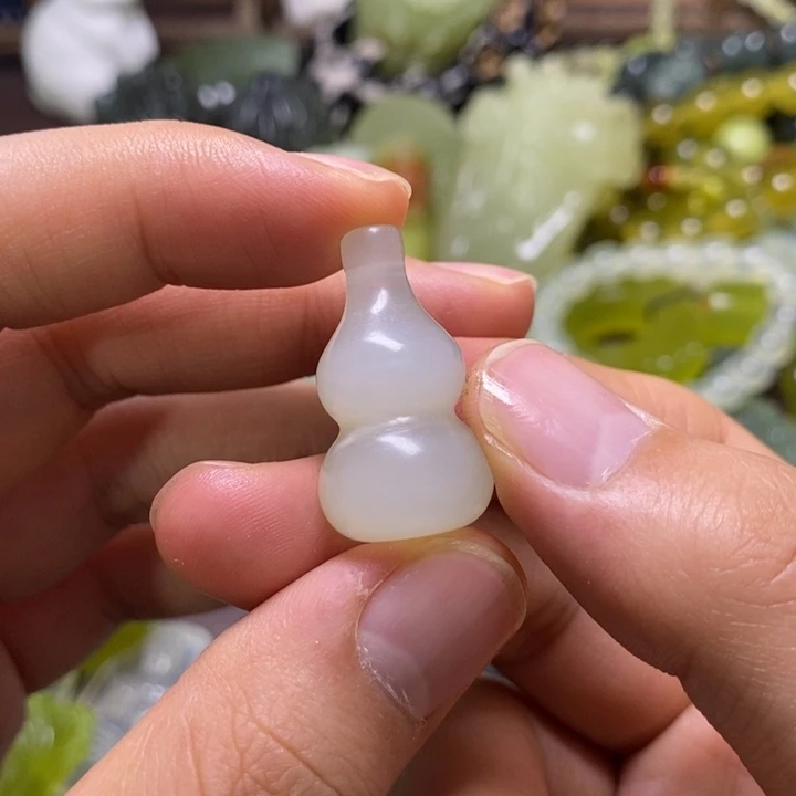 岫玉未镶嵌岫玉挂件