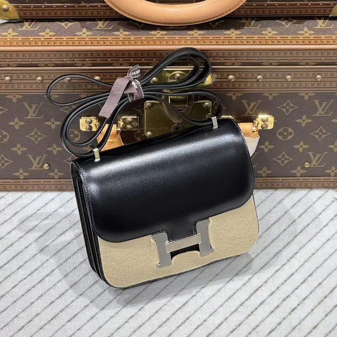 99新 Hermes/爱马仕 贝贝/y刻黑银康康19包box皮