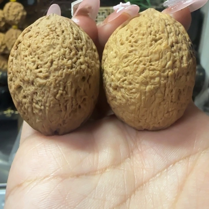 吊坠文玩核桃鱼子纹玉净瓶35