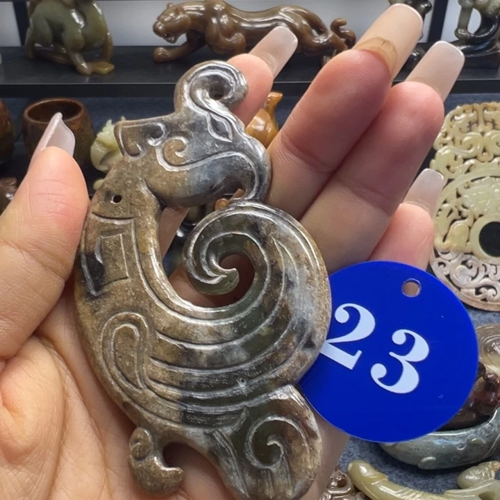 和田玉未镶嵌车挂