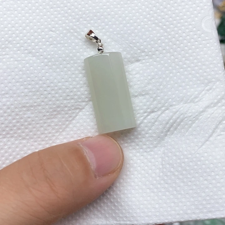 翡翠未镶嵌颈饰天然缅甸翡翠