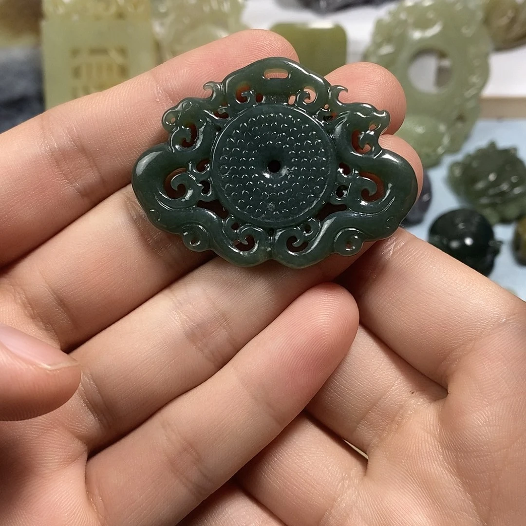 和田玉未镶嵌挂件