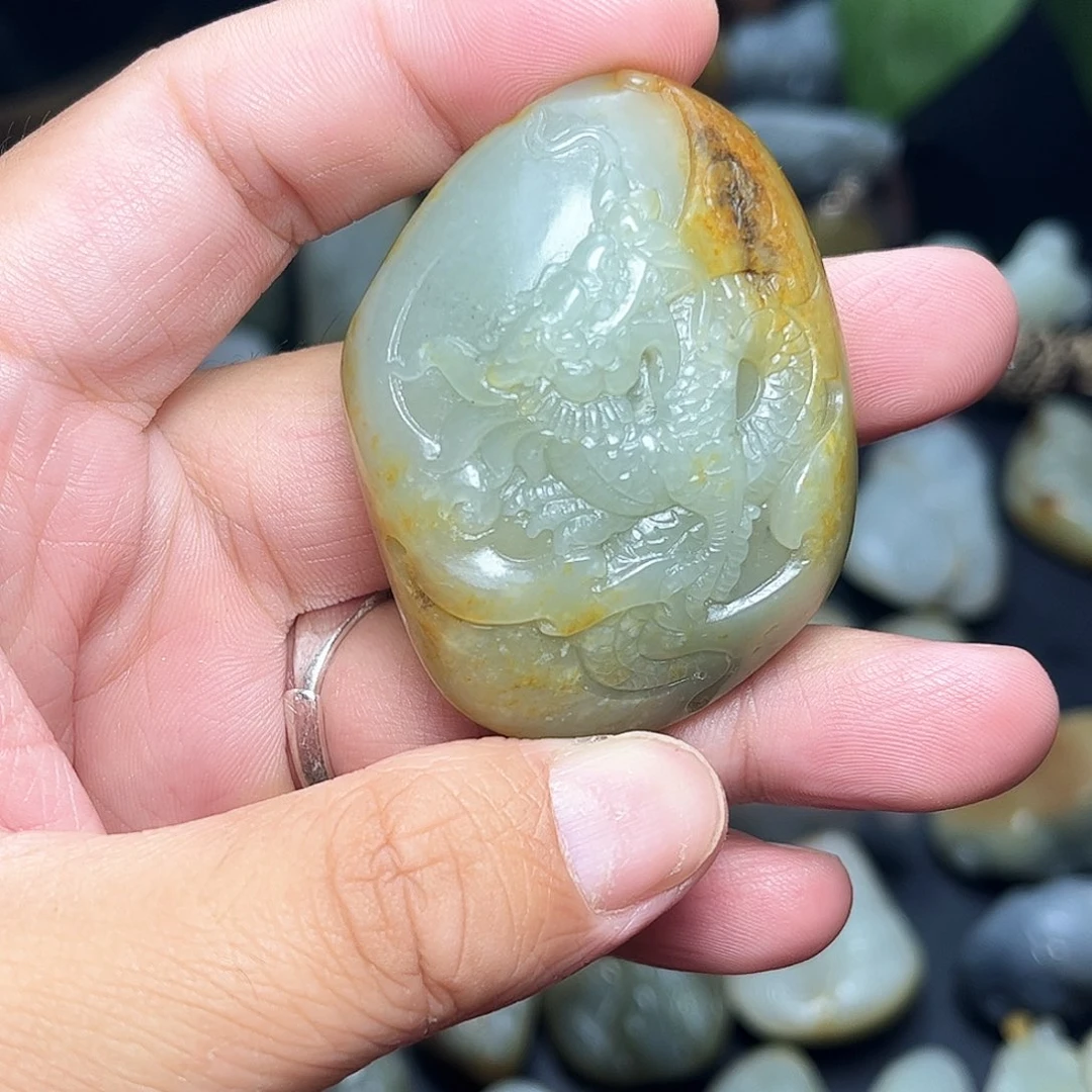 颈饰未镶嵌和田玉