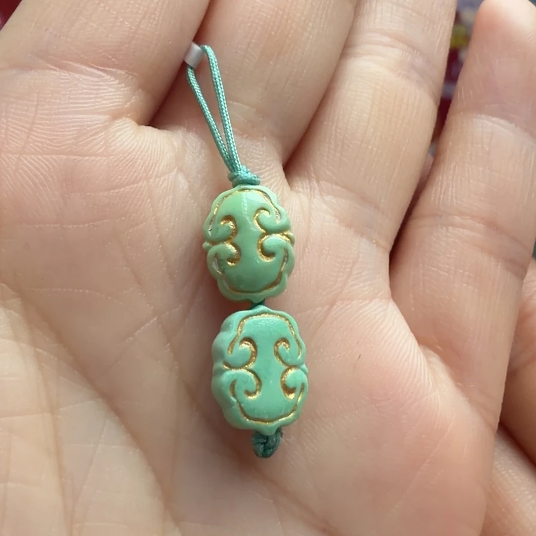 绿松石未镶嵌颈饰
