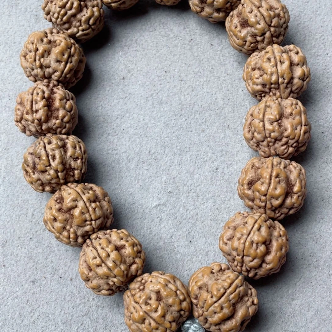 金刚菩提吊坠宋*帝王花手持