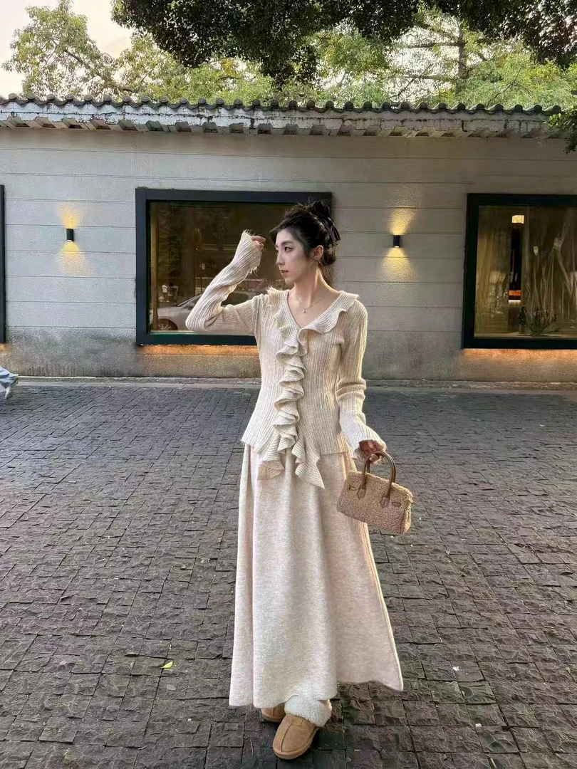 2025新款简约通勤简约轻熟风法式时尚套装长裙秋冬连衣裙花边修身
