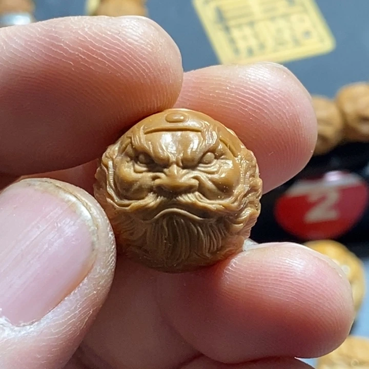 猴头核桃把件钟馗