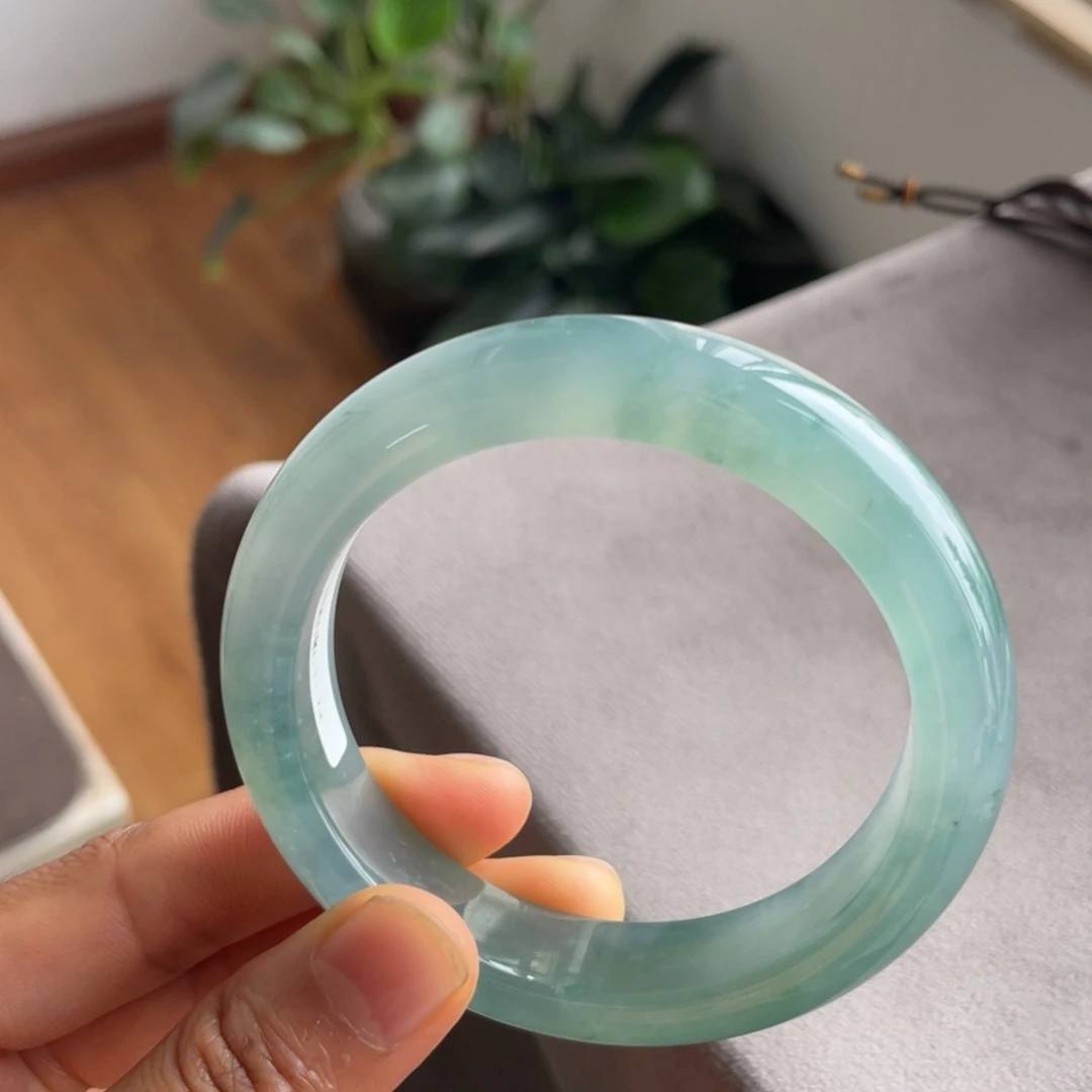 未镶嵌手镯翡翠冰蓝