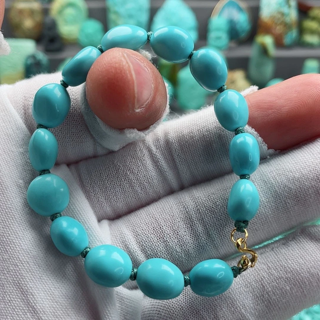 绿松石颈饰未镶嵌