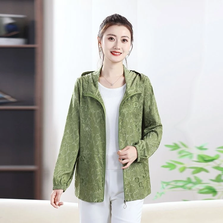 （100斤穿到240斤）大码夏季防晒衣运动女士 中老年连帽风衣短外套