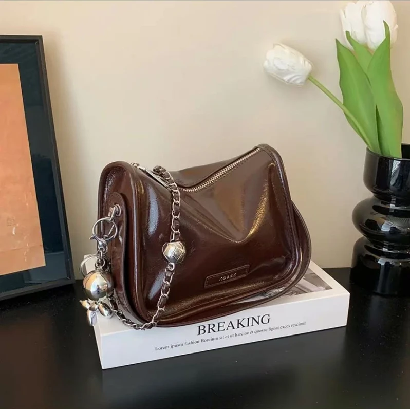 高级质感洋气小包包女包2025新款时尚百搭单肩小方包复古斜挎包