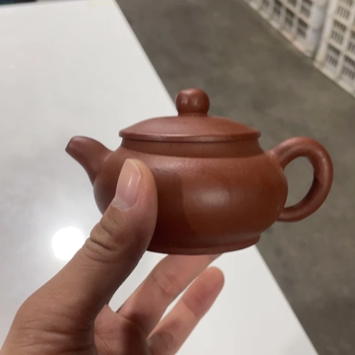紫砂茶壶老厂紫砂壶一件。