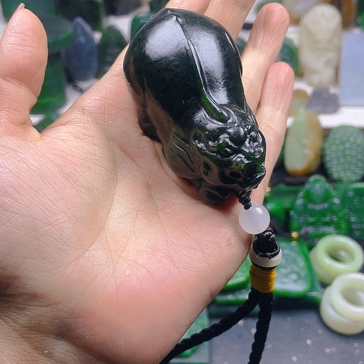 和田玉未镶嵌珠宝半成品